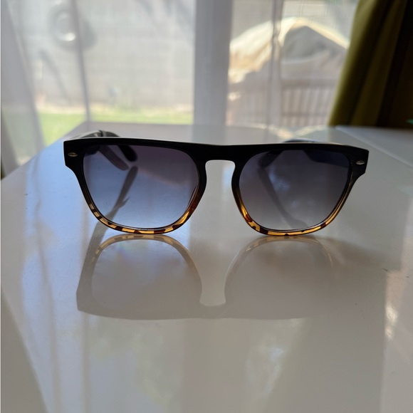 Free people Percy classic square Black and Brown Sunglasses main image 9